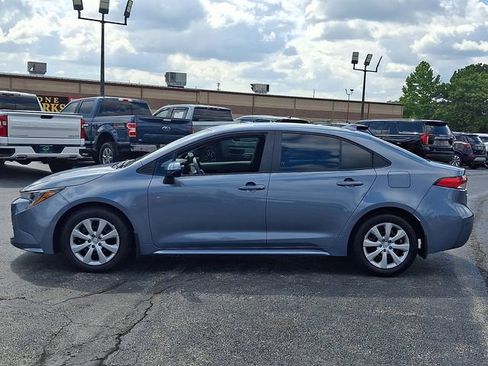 Used 2025 Toyota Corolla LE FWD image 5