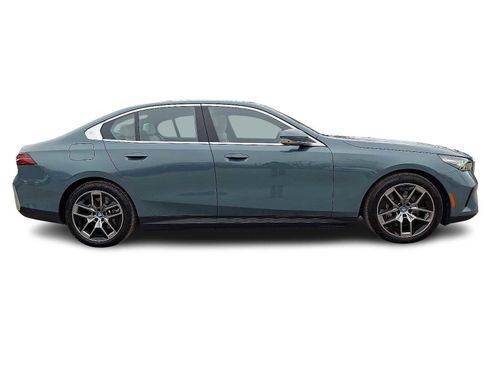 Used 2025 BMW i5 xDrive40 w/ Premium Package image 7