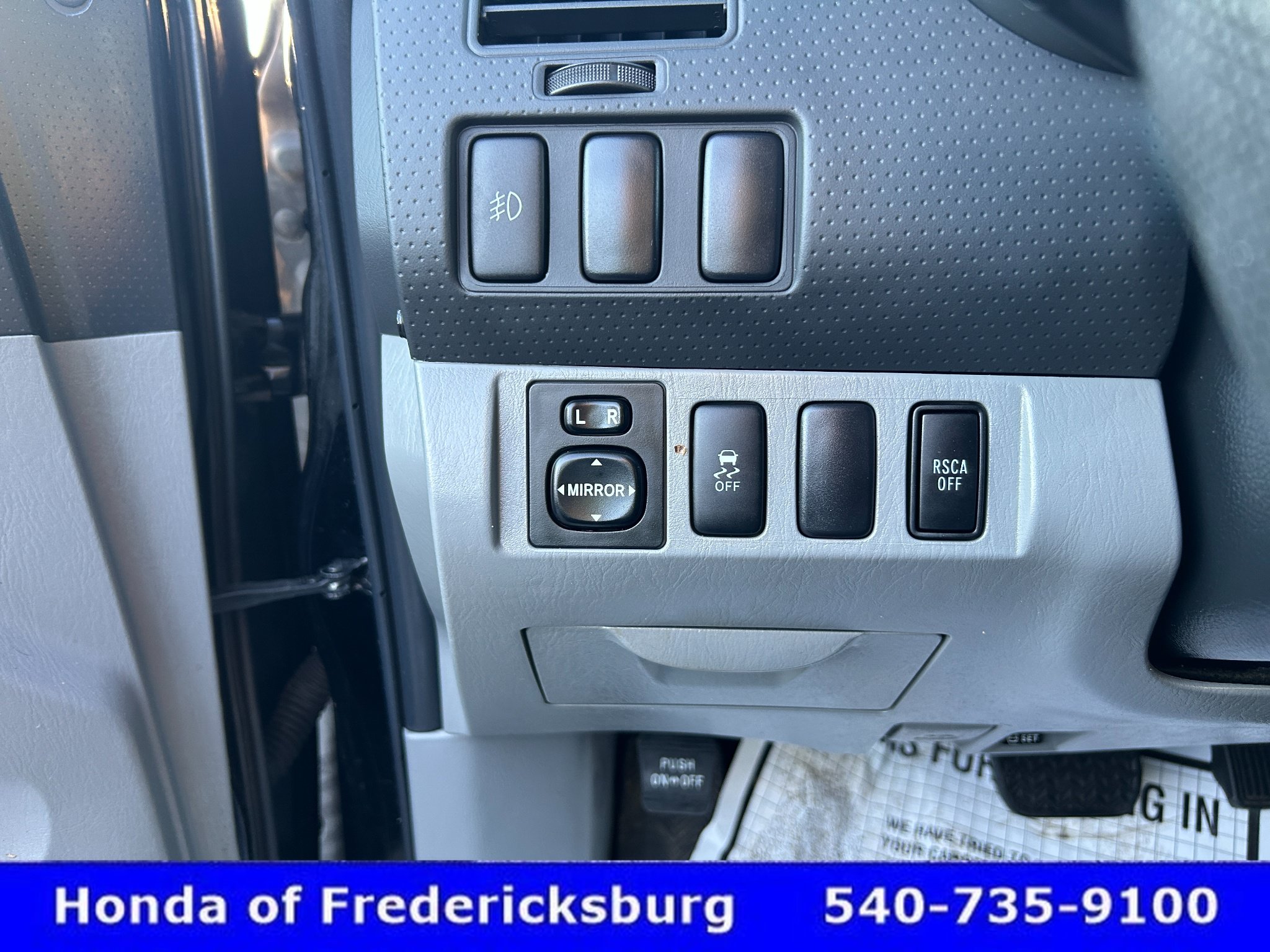 Used 2015 Toyota Tacoma 4x4 Double Cab w/ SR5 Package image 25