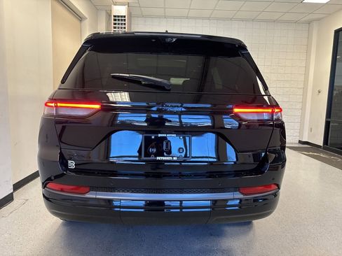 New 2026 Jeep Grand Cherokee Limited AWD/4WD image 18