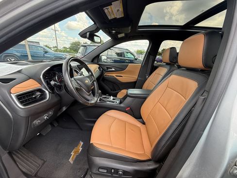 Used 2018 Chevrolet Equinox Premier FWD image 12