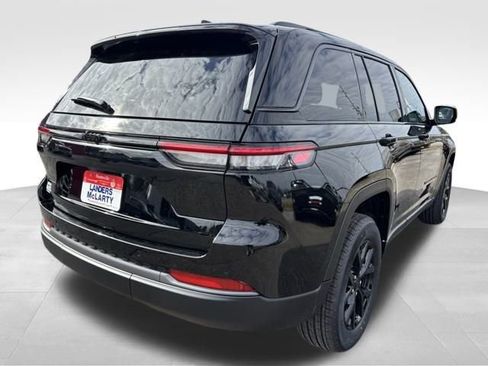 New 2026 Jeep Grand Cherokee Altitude image 5