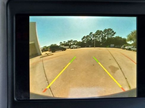 Used 2022 Dodge Charger SXT RWD image 17