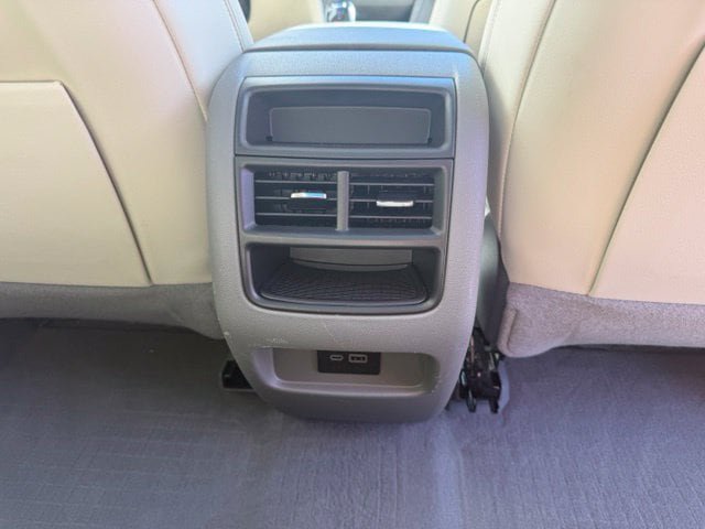 Used 2024 Cadillac XT5 Premium Luxury w/ LPO, Floor Liner Package AWD/4WD image 19