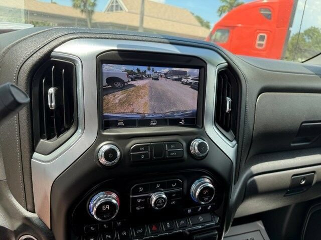 Used 2021 GMC Sierra 1500 SLT w/ SLT Premium Plus Package AWD/4WD image 17