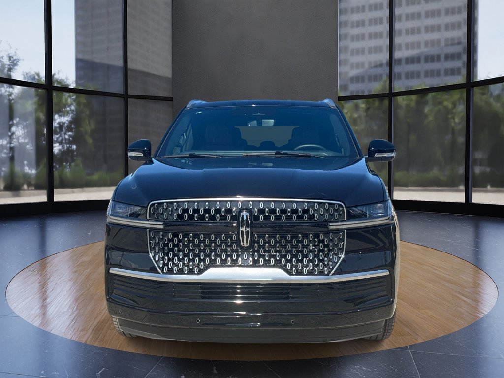 Used 2026 Lincoln Navigator Reserve AWD/4WD image 8