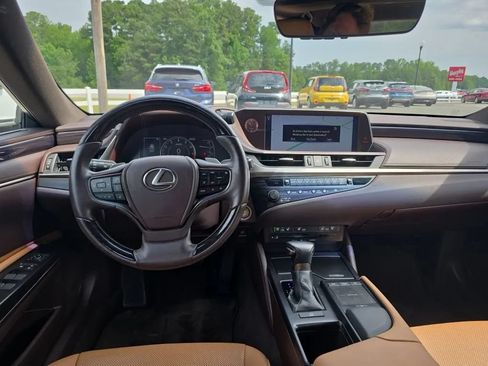 Used 2019 Lexus ES 350 w/ Premium Package FWD image 13