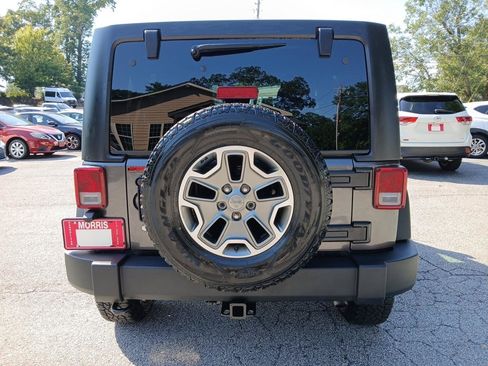 Used 2014 Jeep Wrangler Unlimited Rubicon w/ Connectivity Group AWD/4WD image 7