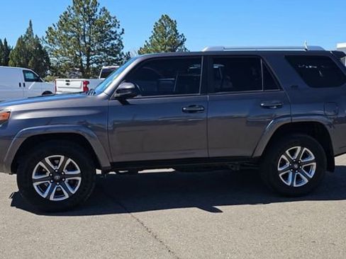 Used 2014 Toyota 4Runner SR5 image 5