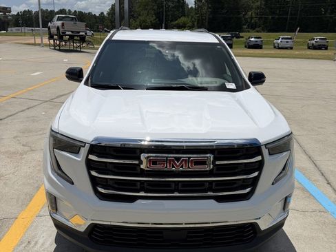 Used 2024 GMC Acadia Elevation w/ Luxury Package FWD image 2