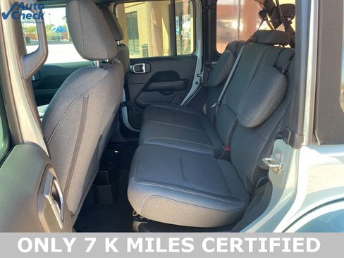 Used 2024 Jeep Wrangler Unlimited Sahara image 21