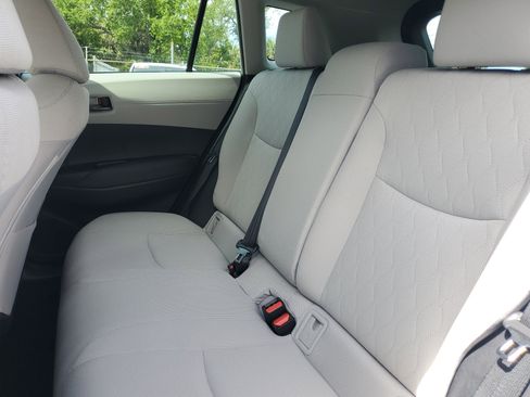 Used 2025 Toyota Corolla Cross L image 10