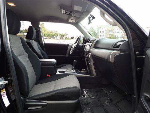 Used 2017 Toyota 4Runner 4WD image 15