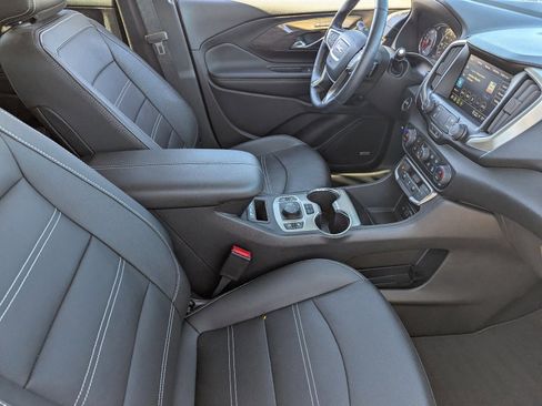 Used 2024 GMC Terrain Denali w/ Black Diamond Edition image 12