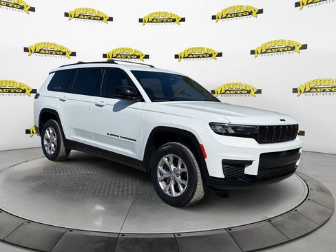 Certified 2022 Jeep Grand Cherokee L Laredo RWD image 7