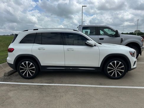 Used 2021 Mercedes-Benz GLB 250 image 8