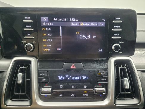 Used 2021 Kia Sorento S w/ Panoramic Sunroof Package image 25