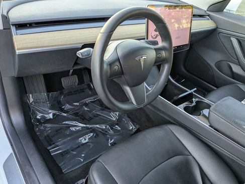 Used 2017 Tesla Model 3 Long Range image 10