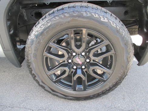 Used 2024 GMC Sierra 1500 Elevation w/ Max Trailering Package AWD/4WD image 8