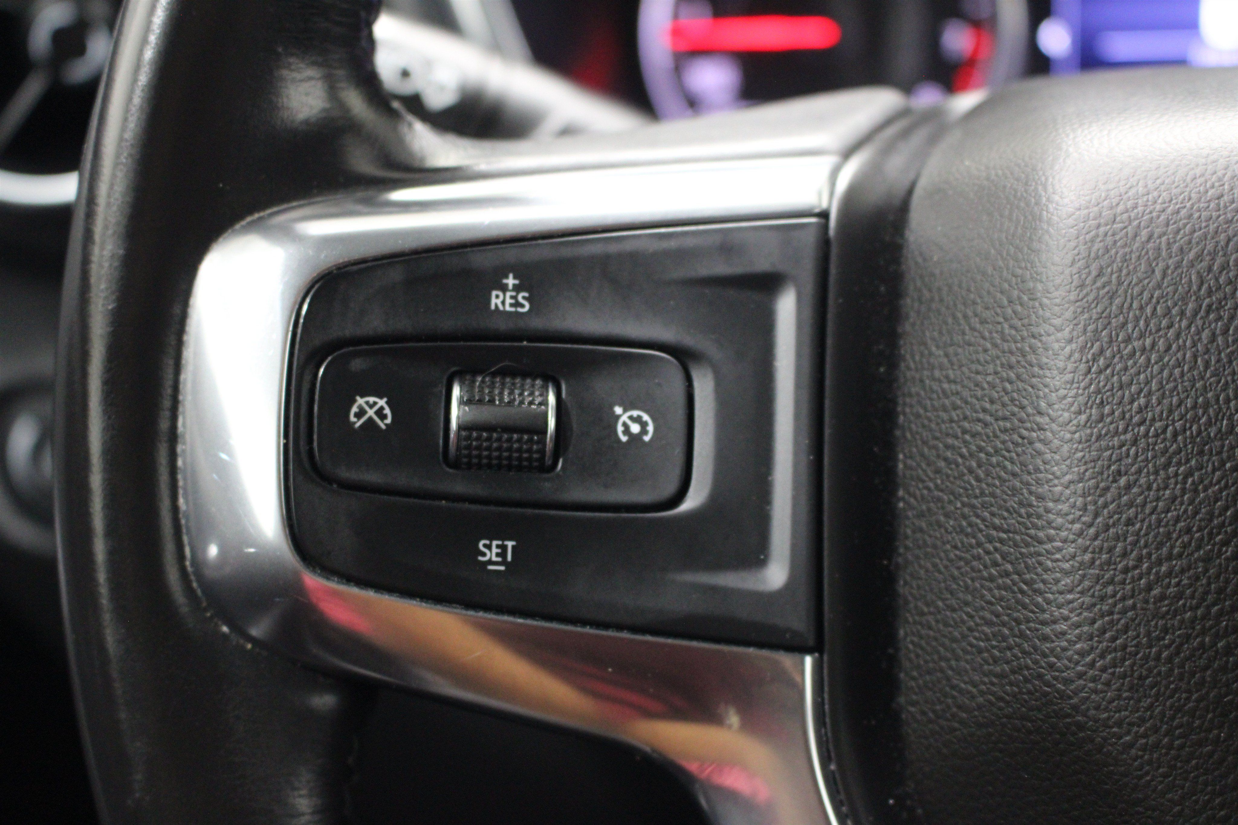 Used 2020 Chevrolet Blazer LT FWD image 12