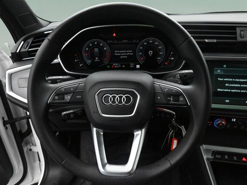 Used 2022 Audi Q3 2.0T Premium Plus AWD/4WD image 22