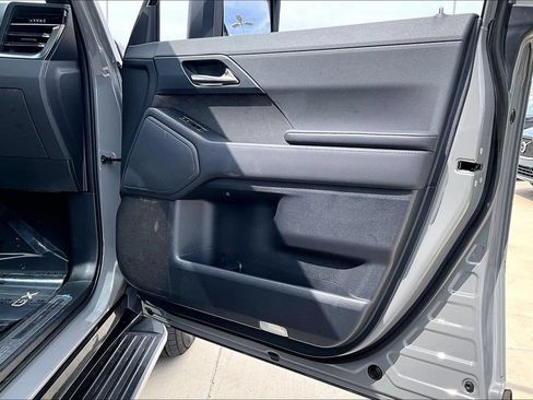 Used 2024 Lexus GX 550 w/ Accessory Package (Z1) AWD/4WD image 23