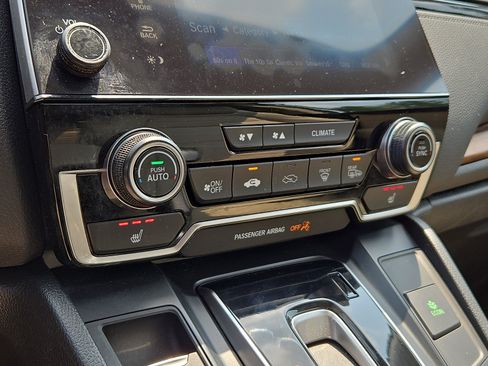 Used 2019 Honda CR-V Touring image 16