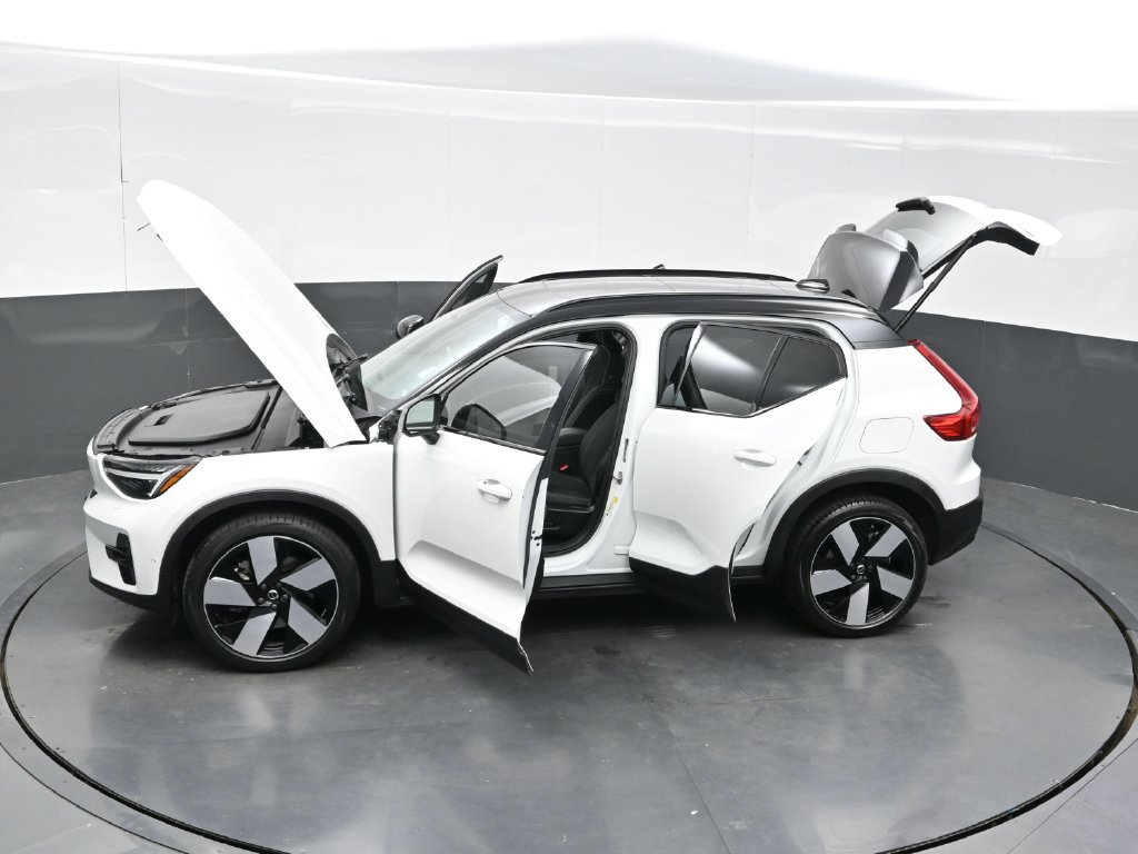 Used 2023 Volvo XC40 Recharge Ultimate AWD/4WD image 43