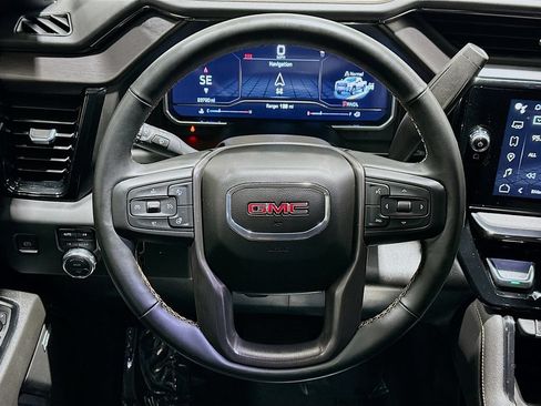 Used 2024 GMC Sierra 2500 AT4 w/ AT4 Premium Plus Package AWD/4WD image 11