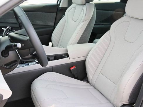 New 2026 Hyundai Elantra Limited FWD image 11