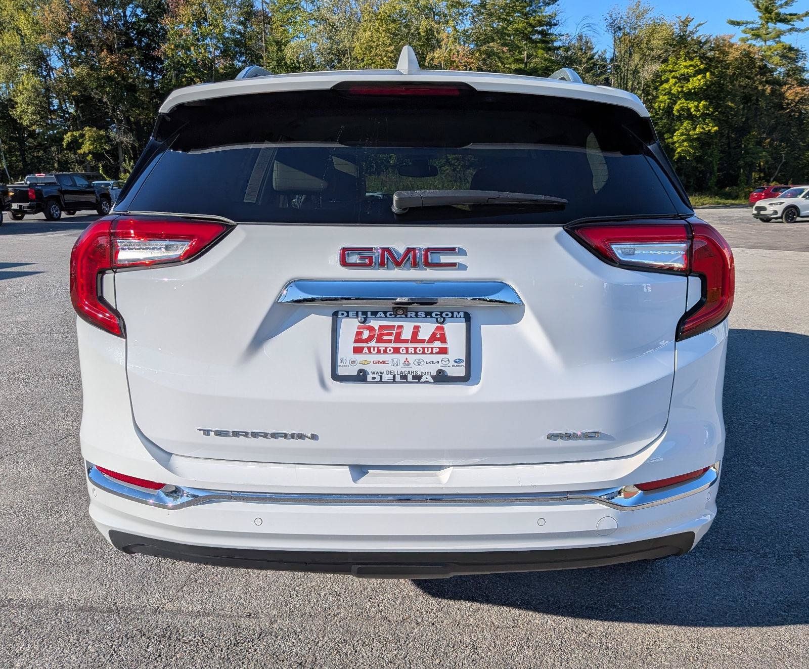 Used 2023 GMC Terrain Denali w/ LPO, Floor Liner Package AWD/4WD image 9