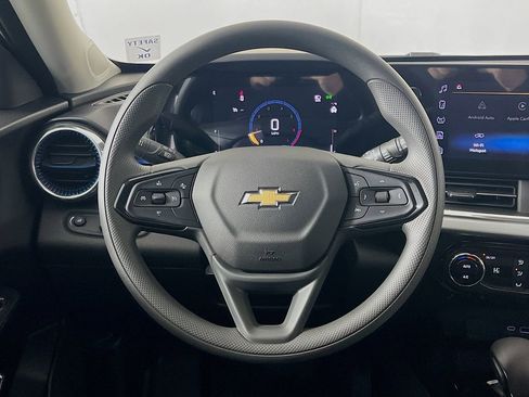 New 2026 Chevrolet Trax LT FWD image 11