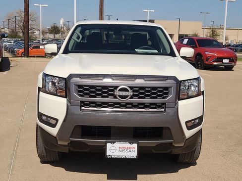 Certified 2025 Nissan Frontier SV w/ SV Convenience Package image 5