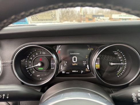 Used 2023 Jeep Wrangler Sahara w/ Cold Weather Group image 30