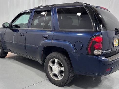 Used 2008 Chevrolet TrailBlazer LT w/ Sun And Sound Package AWD/4WD image 7
