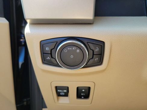 Used 2020 Ford F150 Lariat AWD/4WD image 29