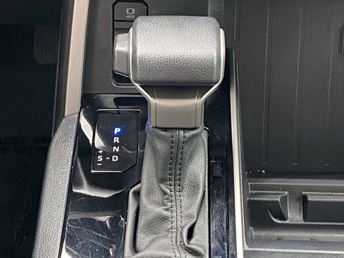 Used 2023 Toyota Tundra SR5 w/ SR5 Convenience Package AWD/4WD image 31