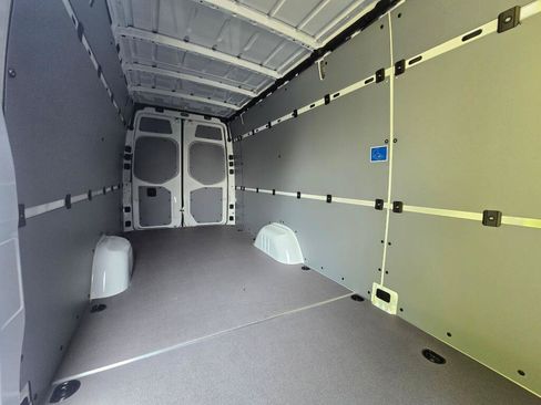 New 2026 Mercedes-Benz Sprinter 2500 image 21