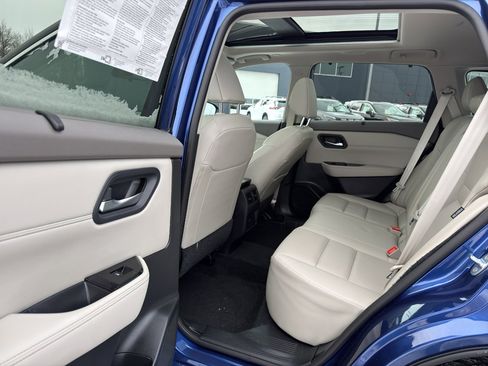 Certified 2023 Nissan Rogue SV w/ SV Premium Package image 30