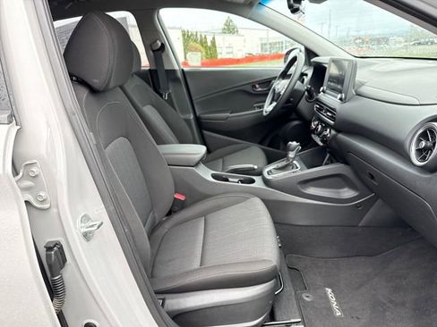 Used 2022 Hyundai Kona SEL image 9