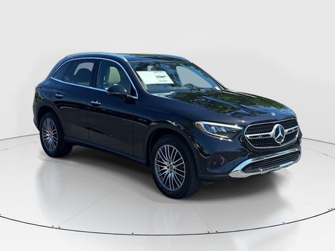 New 2026 Mercedes-Benz GLC 300 image 3