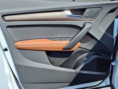 Used 2025 Audi Q5 2.0T Premium Plus w/ Premium Plus Package image 11