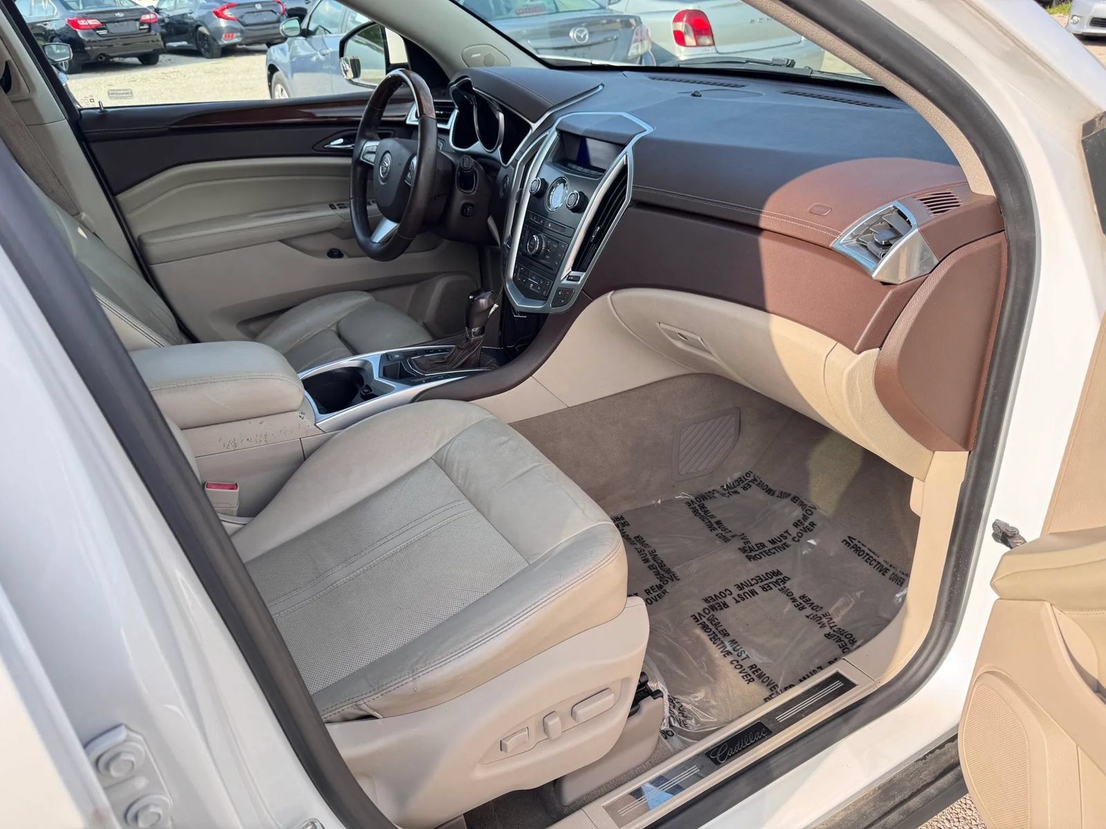 Used 2011 Cadillac SRX Luxury AWD/4WD image 22