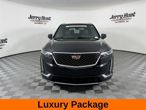 Used 2024 Cadillac XT6 Premium Luxury w/ LPO, Floor Liner Package AWD/4WD image 5