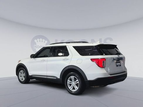Used 2023 Ford Explorer XLT AWD/4WD image 8