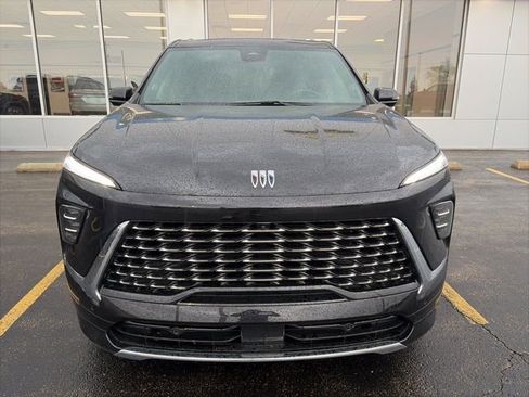 Used 2025 Buick Enclave Avenir w/ Super Cruise Package image 2