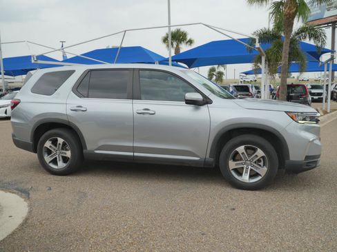 Used 2023 Honda Pilot EX-L image 4