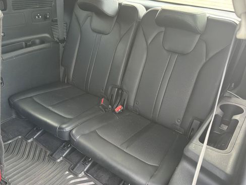 Used 2023 Kia Sorento S w/ Panoramic Sunroof Package FWD image 13