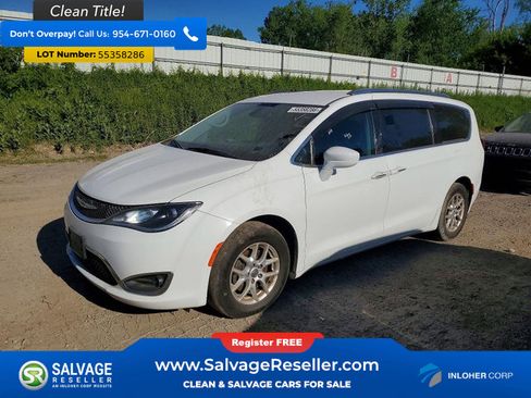 Used 2020 Chrysler Pacifica Touring FWD image 1