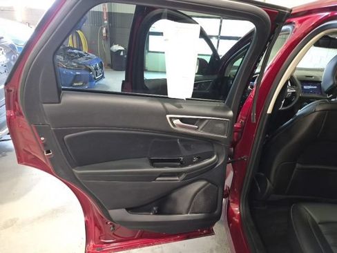 Used 2019 Ford Edge SEL w/ Convenience Package AWD/4WD image 19